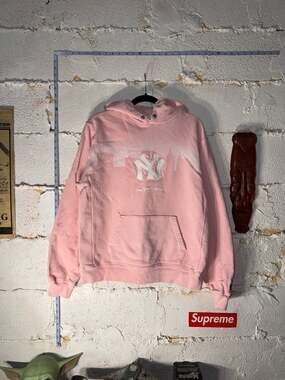 Madhappy x New York Yankees Skyline Heritage Hoodie Pink